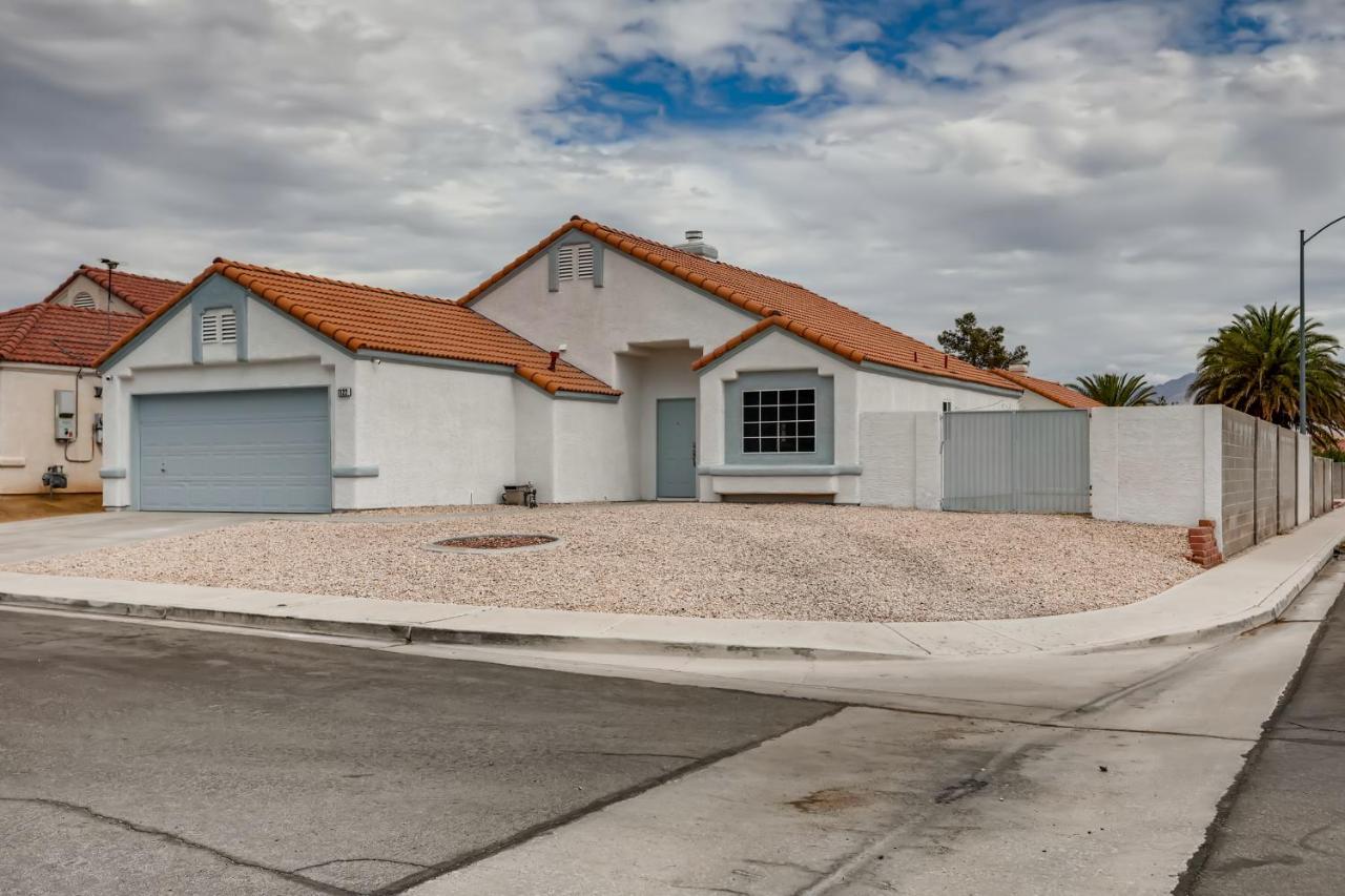 Luxurious House With A Pool, Spa, And Patio, Sleeps 6 Comfortably Las Vegas Buitenkant foto