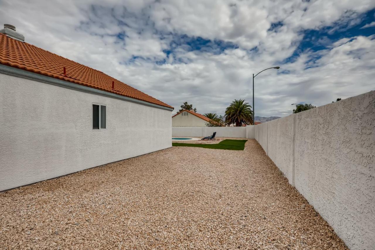 Luxurious House With A Pool, Spa, And Patio, Sleeps 6 Comfortably Las Vegas Buitenkant foto